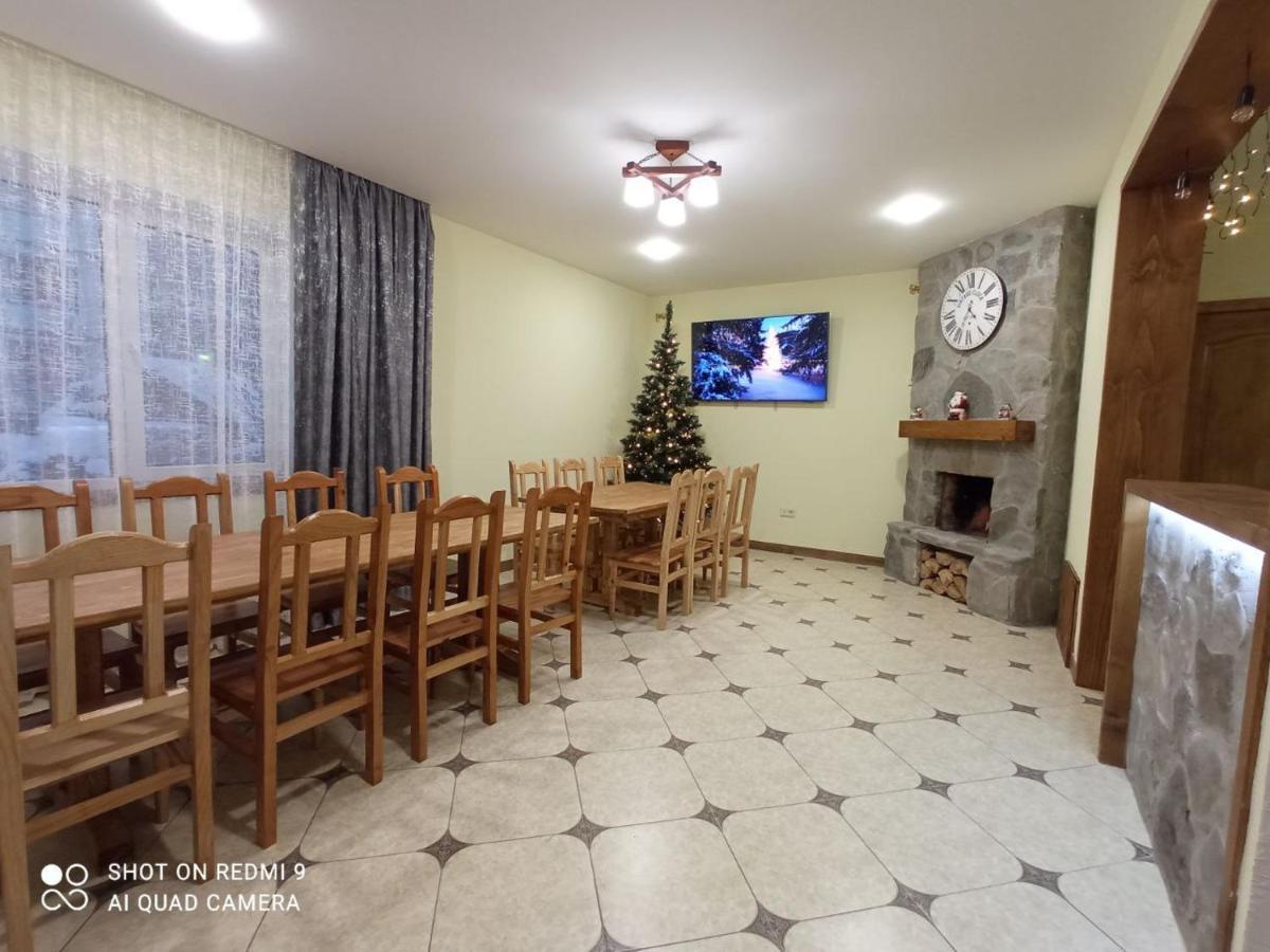 Кам'Яний Двір Mykulytjyn Exteriör bild