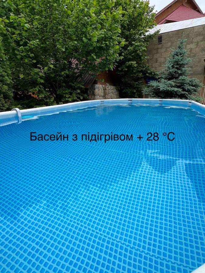 Кам'Яний Двір Mykulytjyn Exteriör bild